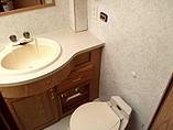 1999 Winnebago Adventurer Photo #10