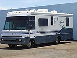 1997 Winnebago Adventurer Photo #2