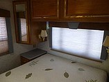 1997 Winnebago Adventurer Photo #42