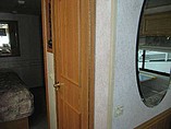 2003 Winnebago Adventurer Photo #15