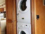 2016 Winnebago Adventurer Photo #19