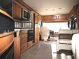 2016 Winnebago Adventurer Photo #25