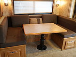 2009 Winnebago Adventurer Photo #6