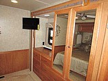 2015 Winnebago Adventurer Photo #12
