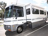 2000 Winnebago Adventurer Photo #6