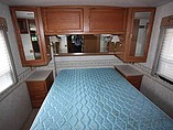 2000 Winnebago Adventurer Photo #25