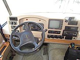 2002 Winnebago Adventurer Photo #20