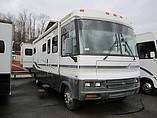 2002 Winnebago Adventurer Photo #2