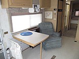 1999 Winnebago Adventurer Photo #13