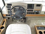 2004 Winnebago Adventurer Photo #3