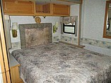 2004 Winnebago Adventurer Photo #10