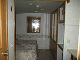 2004 Winnebago Adventurer Photo #13