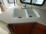 2003 Winnebago Adventurer Photo #13