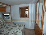 2003 Winnebago Adventurer Photo #22
