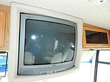 2003 Winnebago Adventurer Photo #26