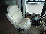 2003 Winnebago Adventurer Photo #27