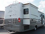 2003 Winnebago Adventurer Photo #5