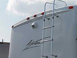 2003 Winnebago Adventurer Photo #8