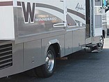 2003 Winnebago Adventurer Photo #10