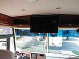 2003 Winnebago Adventurer Photo #17