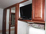2003 Winnebago Adventurer Photo #28