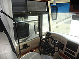 2004 Winnebago Adventurer Photo #4