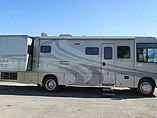 2005 Winnebago Adventurer Photo #2