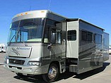 2005 Winnebago Adventurer Photo #4