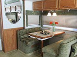 2005 Winnebago Adventurer Photo #10