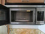 2005 Winnebago Adventurer Photo #15