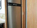 2005 Winnebago Adventurer Photo #17