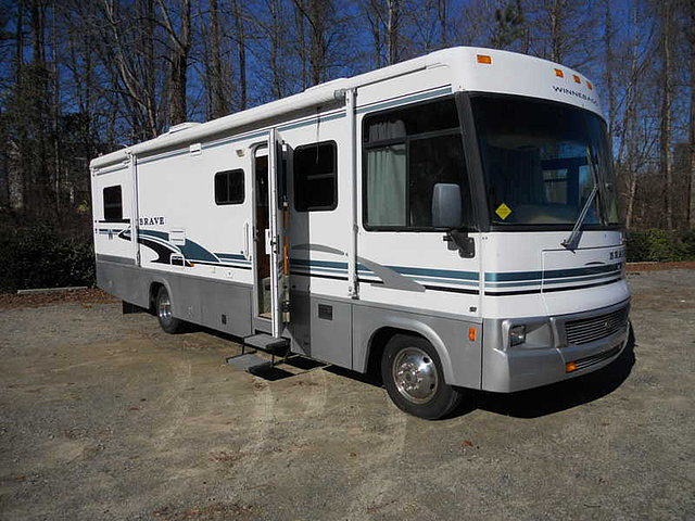 2003 Winnebago Access Photo