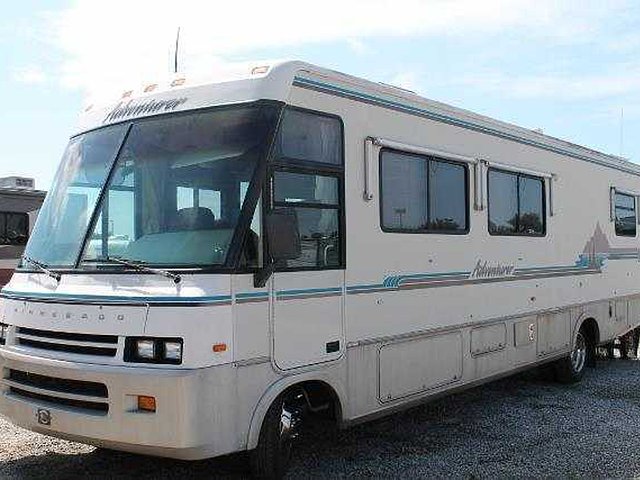 1994 Winnebago Adventurer Photo