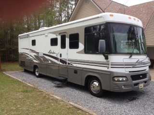 03 Winnebago Adventurer