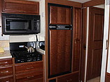 2005 Winnebago Adventurer Photo #11