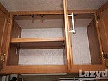 2005 Winnebago Adventurer Photo #17