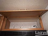 2005 Winnebago Adventurer Photo #18
