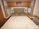 2005 Winnebago Adventurer Photo #28
