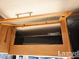 2005 Winnebago Adventurer Photo #38