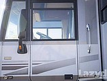 2005 Winnebago Adventurer Photo #48