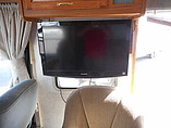 1999 Winnebago Adventurer Photo #7