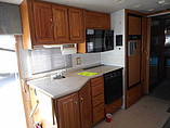 1999 Winnebago Adventurer Photo #12