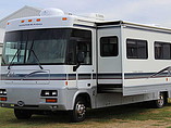 1999 Winnebago Adventurer Photo #2