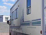 1995 Winnebago Adventurer Photo #2