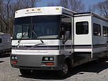 1999 Winnebago Adventurer Photo #2