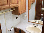 1999 Winnebago Adventurer Photo #16