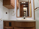 1999 Winnebago Adventurer Photo #17