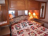 1999 Winnebago Adventurer Photo #18