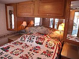 1999 Winnebago Adventurer Photo #19