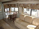 1997 Winnebago Adventurer Photo #5